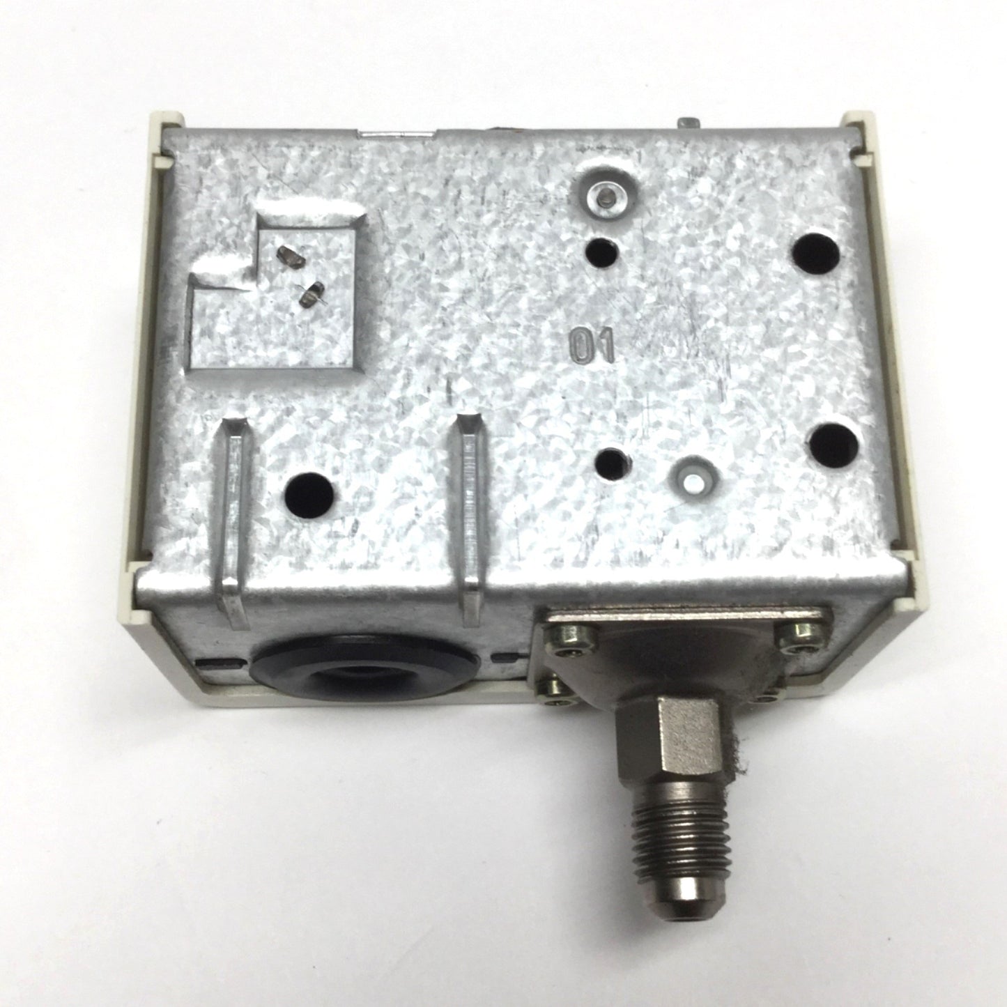 Used Danfoss KP5 Pressure Control Switch SPDT, 8-32 bar Range, 1.8-6 bar Differential