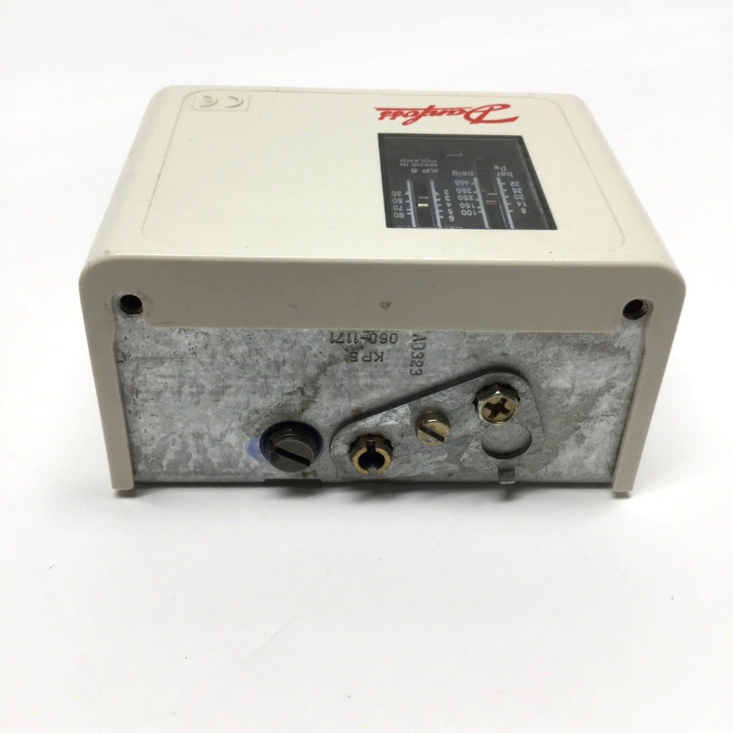 Used Danfoss KP5 Pressure Control Switch SPDT, 8-32 bar Range, 1.8-6 bar Differential