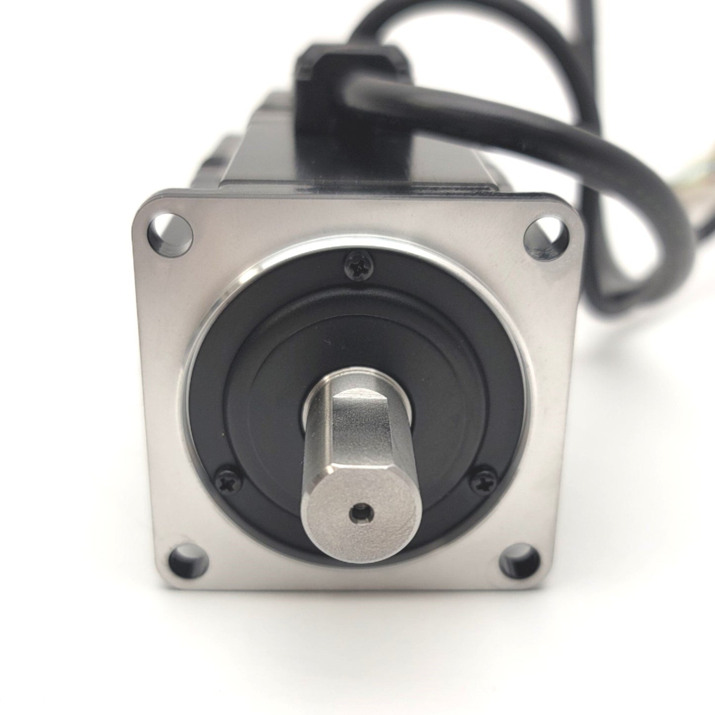 Used Yaskawa SGMAS-04AGA-SU12 Sigma AC Servo Motor 200VAC, 400W, 3000RPM, 60mm Frame