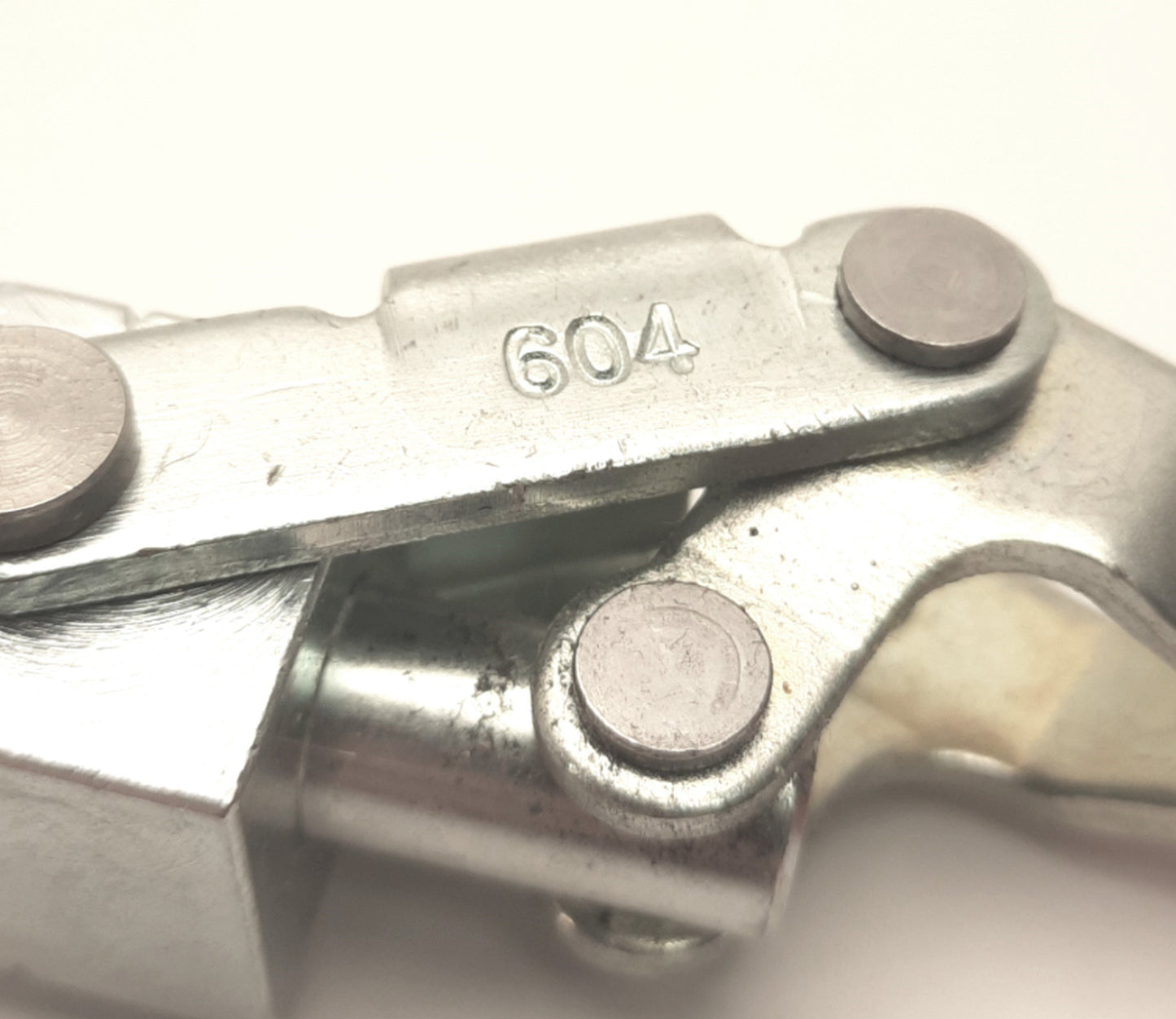 Used Destaco 604-MM Straight Line Action Clamp, M8 Thread, 1.5" Travel, 1330N