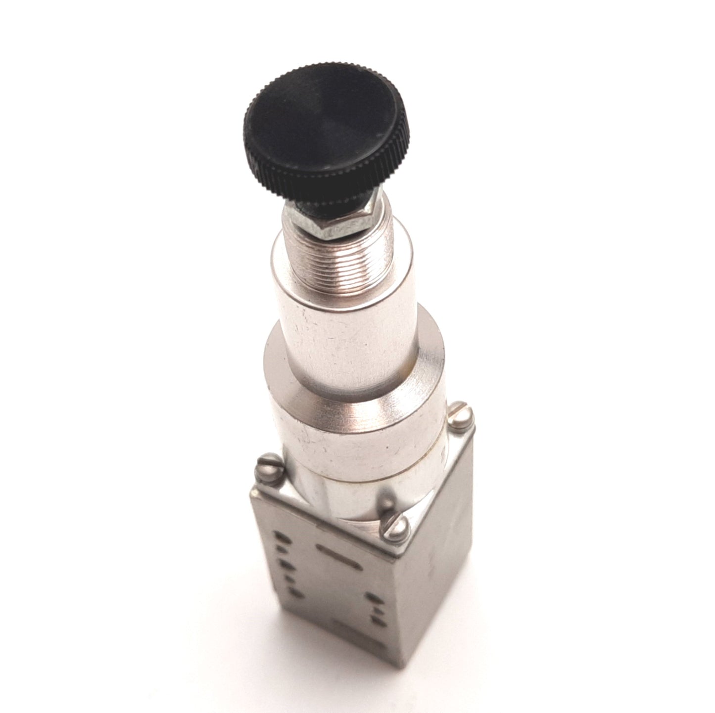 Used Numatics 031RS7000 Manifold Regulator, Input: 150psi Max, Output: 0-130psi