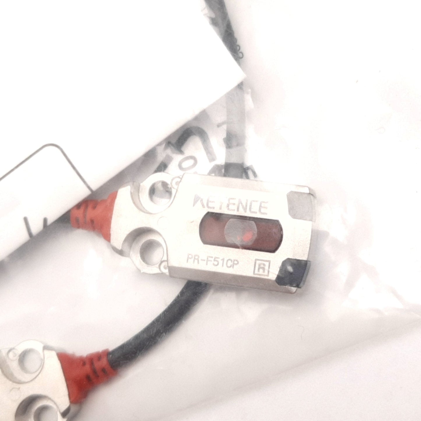New Keyence PR-F51CP Photoelectric Sensor, Thrubeam, 0.6m, 10-30VDC, PNP, 4-Pin M8