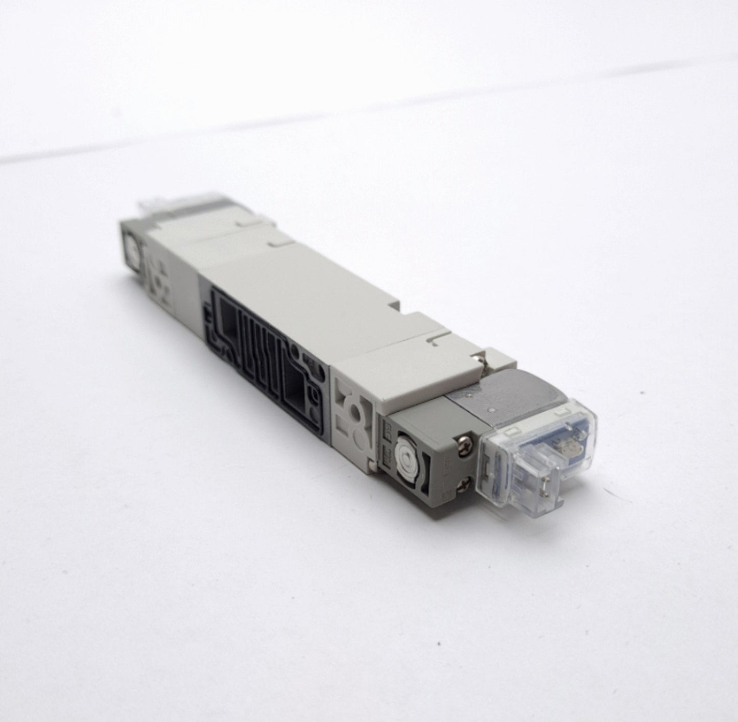 New SMC VQZ2451-5LO1 Solenoid Valve, Base Mounted, 3 Pos, Exhaust Center, 24VDC Coil