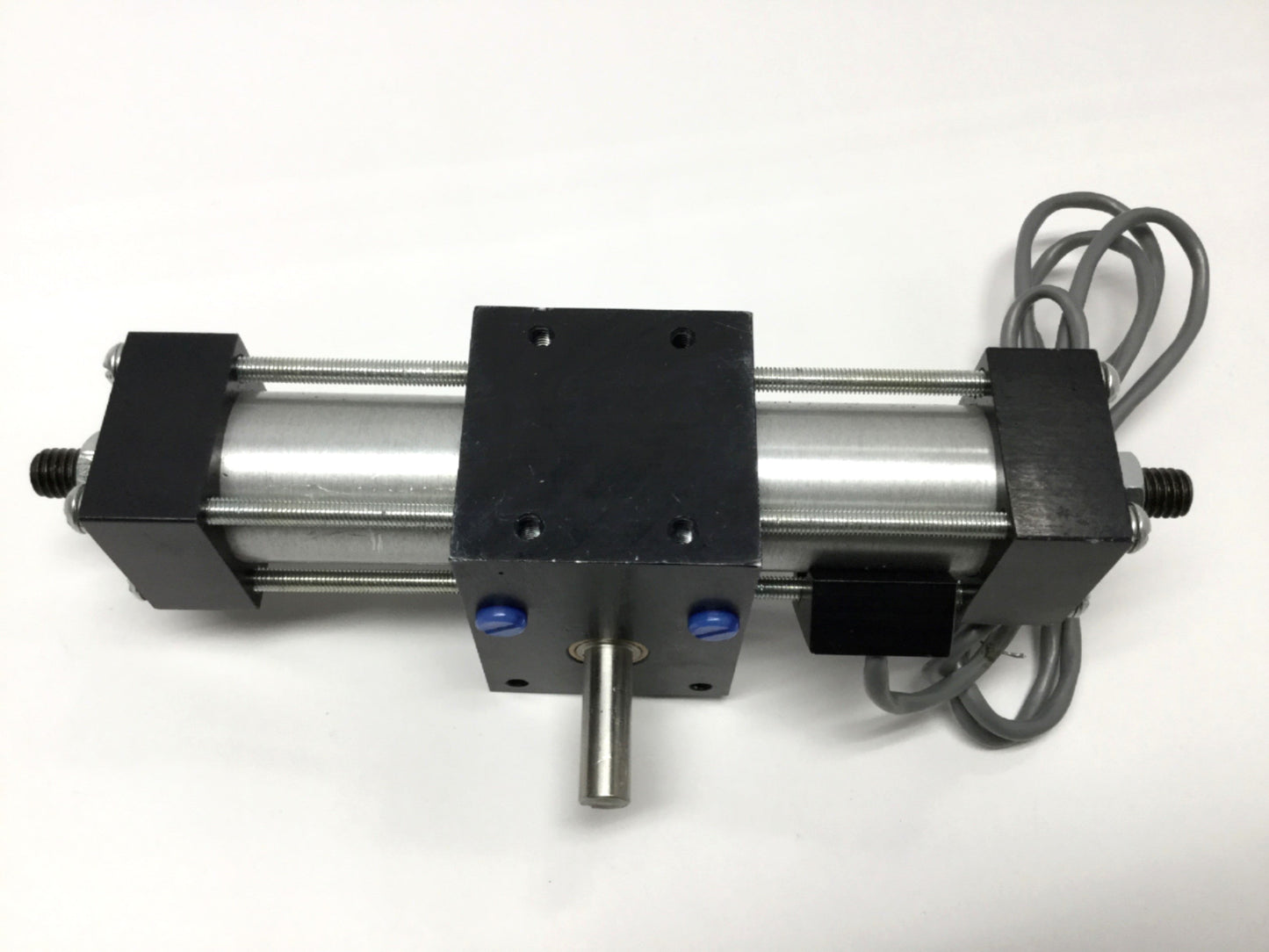 Used Rotomation A2-90-TC-S37 1" Bore Tie Rod 90° Rotary Actuator Ø3/8" Shaft, 39in-lb