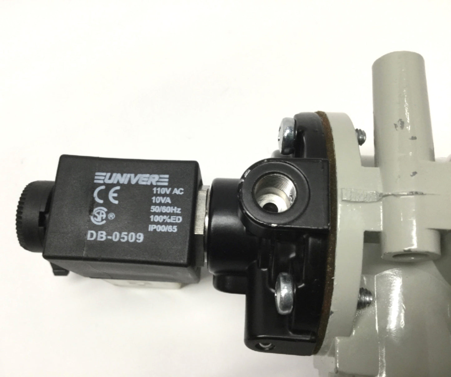 New – Open box Numatics NG4BAN522N68E30 Vacuum Poppet Valve, 3-Port 2-Position, NC, 1/2" NPT