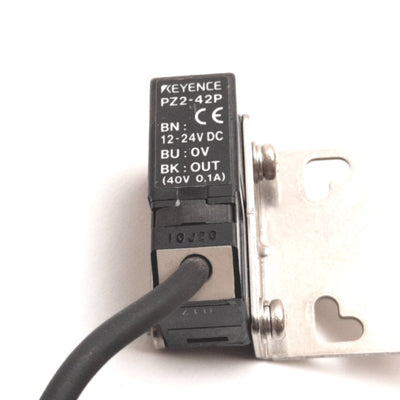 Used Keyence PZ2-42P Photoelectric Sensor, Diffuse Reflective, 100mm, 12-24VDC, PNP