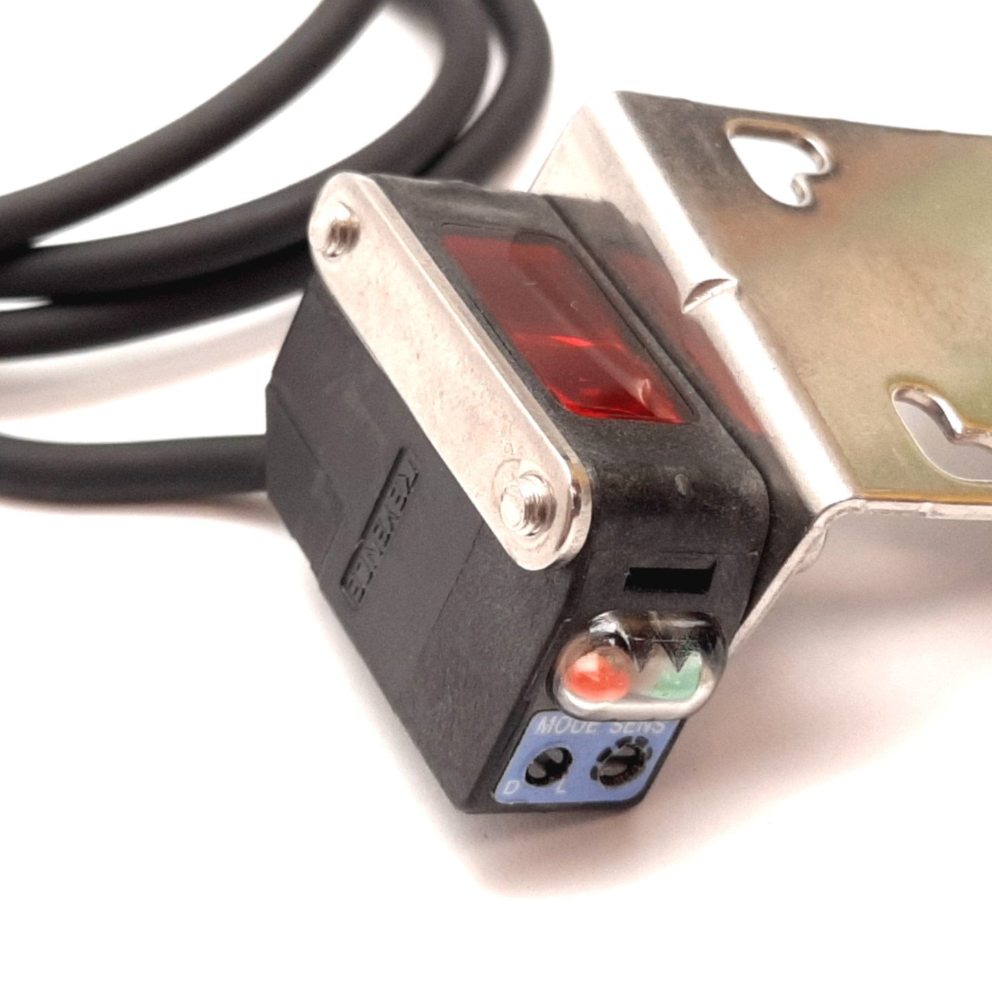 Used Keyence PZ2-42P Photoelectric Sensor, Diffuse Reflective, 100mm, 12-24VDC, PNP