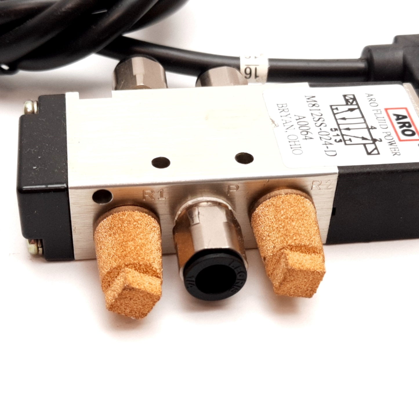 Used ARO M812SS-024-D Solenoid Valve, 2-Position 5-Port, 24VDC, 115psi, 1/8" NPT