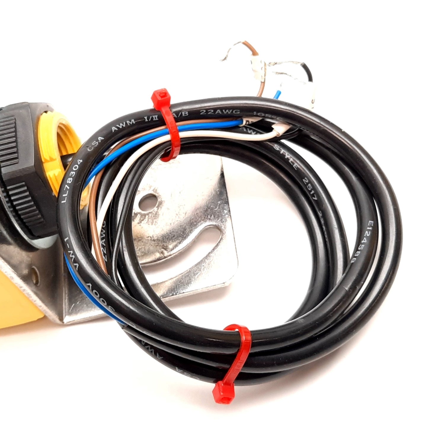 Used Banner STBVP6 Self-Checking Optical Touch Button Switch, 10-30VDC, 4-Wire PNP