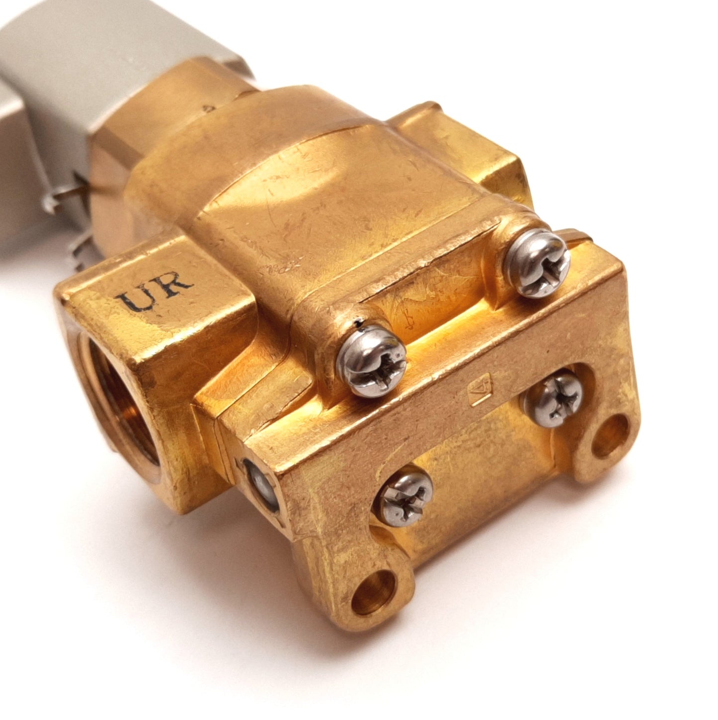Used SMC VXA3 Air Operated Valve, 2-Position 3-Port, Pilot: 0.25-0.7MPa, Main: 0.3MPa