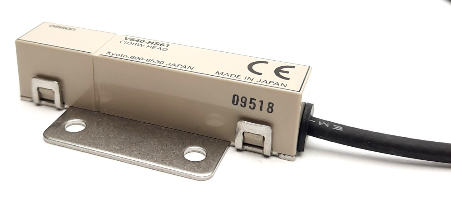 New Omron V640-HS61 CIDRW RFID Head, 134kHz Frequency, 2m Coaxial Cable