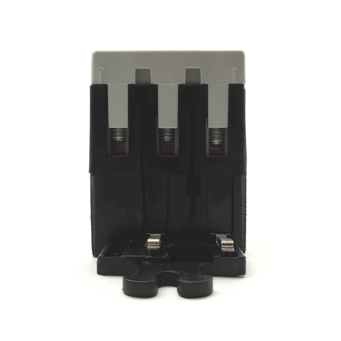 Used Eaton E04NB32X3N Motor Contactor, 3-Pole, 600VAC 32A, 24VDC Coil, DIN Rail