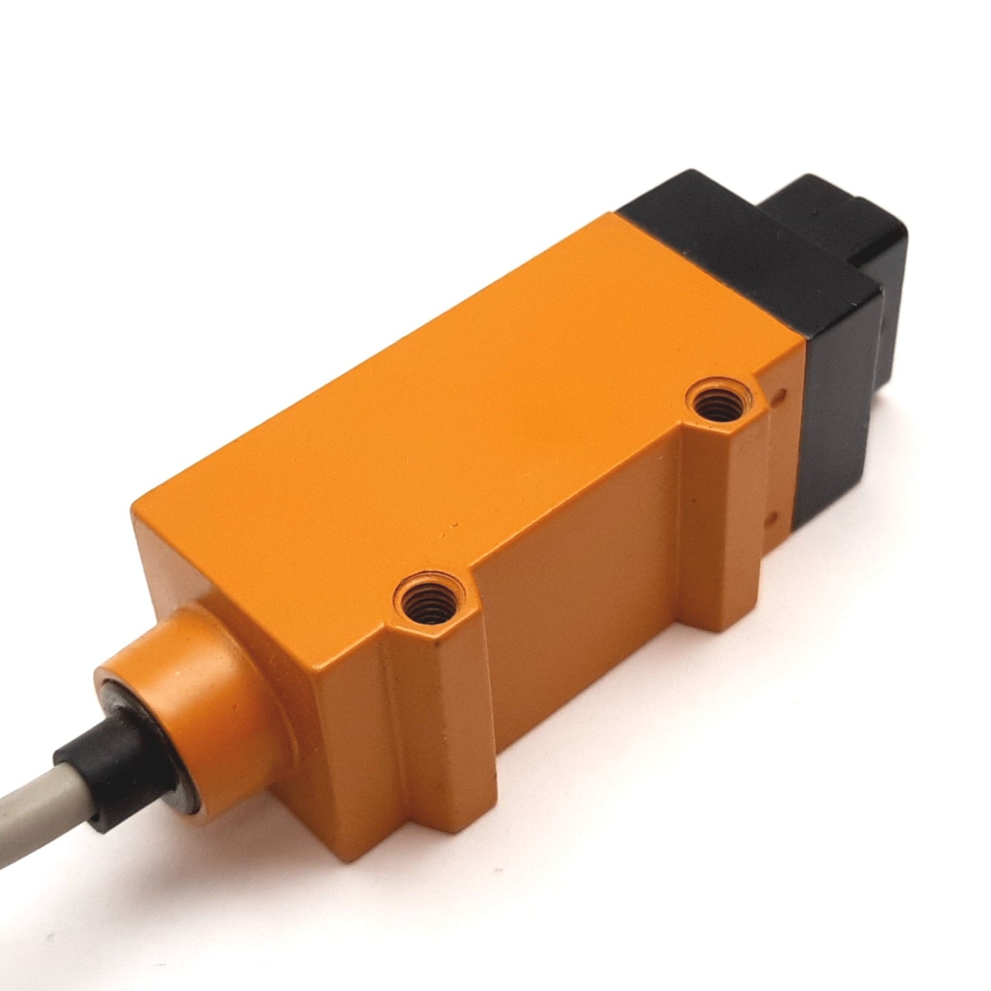 Used Omron E3S-X3CE4 Photoelectric Sensor, Supply: 12-24VDC, Output: NPN 80mA