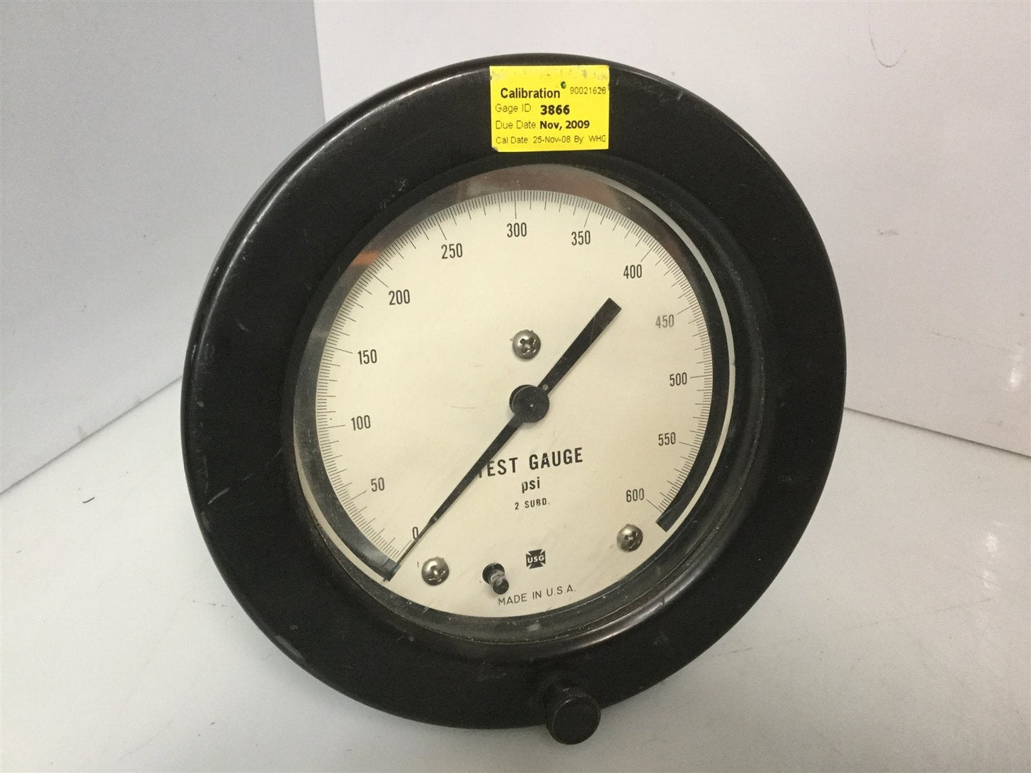 Used USG Test Gauge/Gage 0-600 PSI Dial: 4"Dia Housing: 6" Dia, Back Port: 1/4" NPT