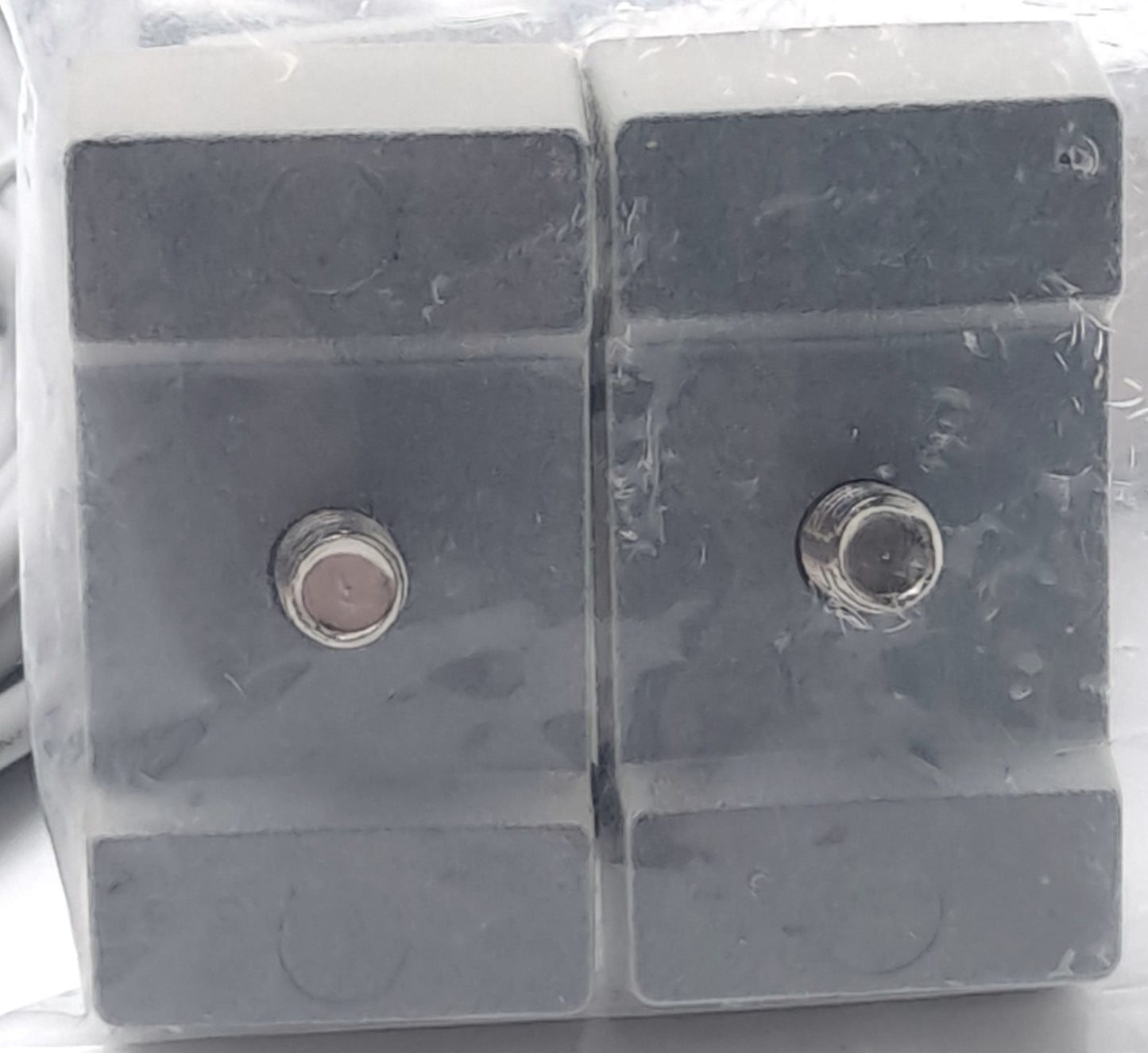 New SMC IS10E-4N04Y-L-A Y40E-A Pressure Switch with Piping Adapter 1/2" NPT, 20mA
