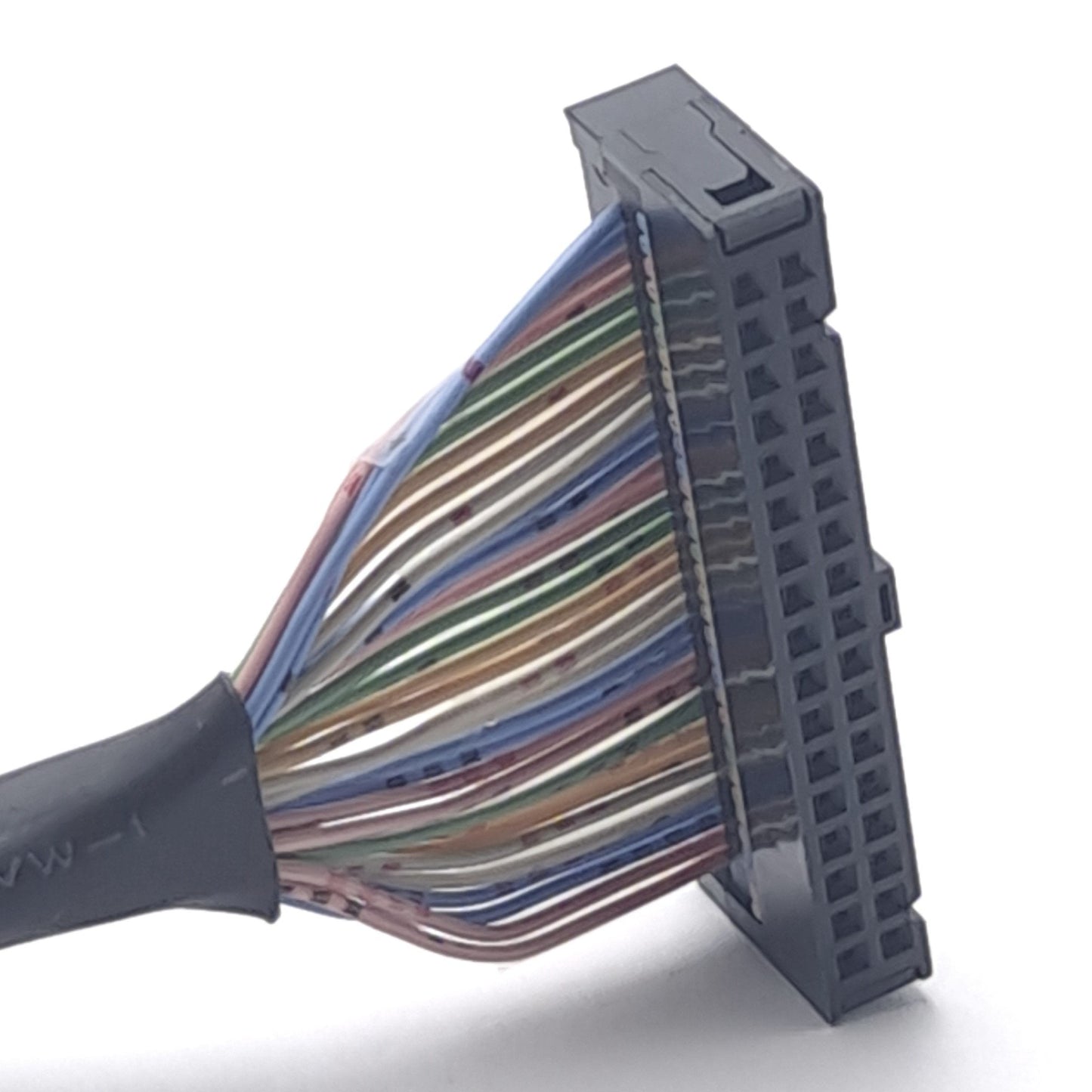 New Omron XW2Z-100EE Connecting Cable for 34-Point Connector-Type I/O Unit, 125VAC