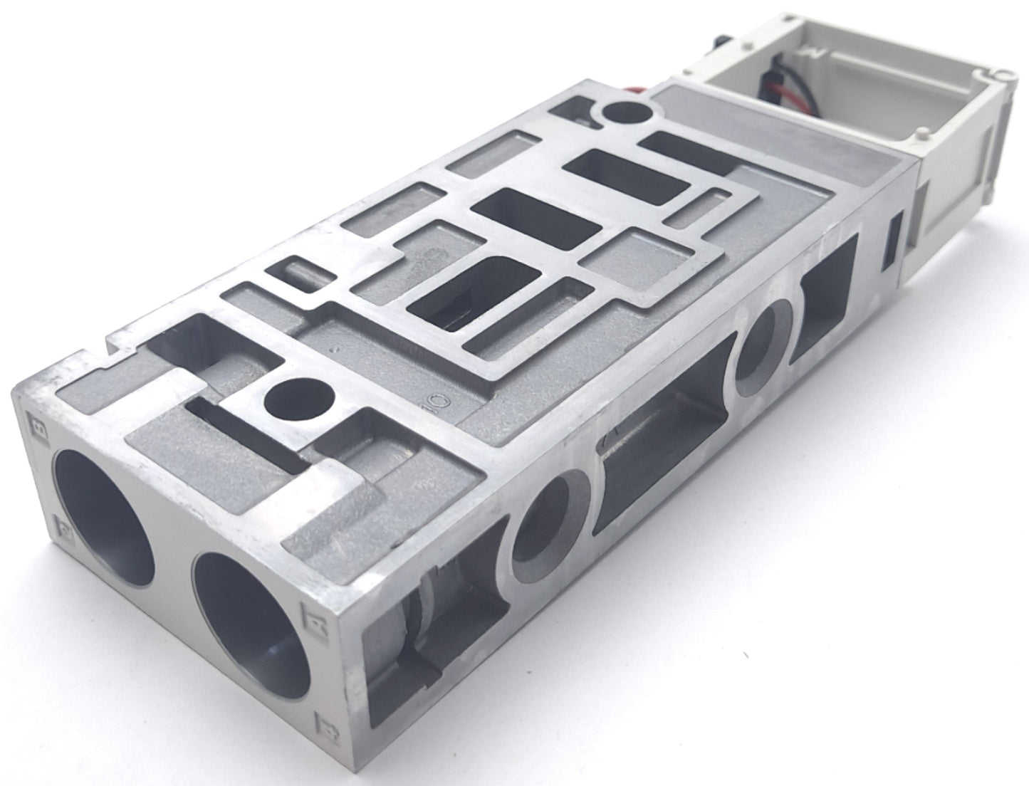 New Lot of 2 SMC VVQ4000-1B-T2-C0 Manifold Block For use with VQ4000-1B Series