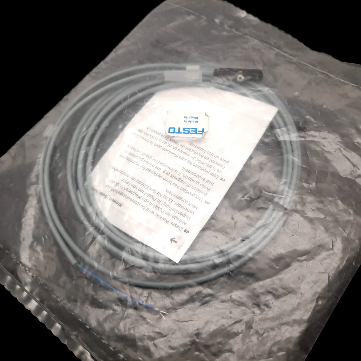 New Festo SMT-8M-A-NS-24V-E-2.5-OE Cylinder Position Sensor, 5-30VDC, NPN, 3-Wire