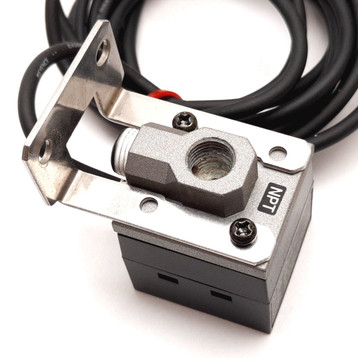 Used Keyence AP-31K Air Pressure Sensor, 12-24VDC, Negative-Pressure -101.3kPa, NPN