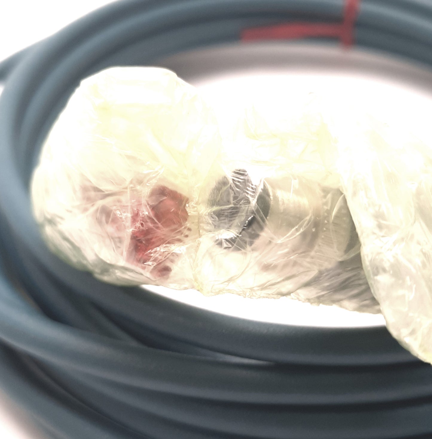 New – Open box Phoenix Contact E335024 Network Cable M12 4-Pin to RJ45, 5m Length , 60v DC 0.5A