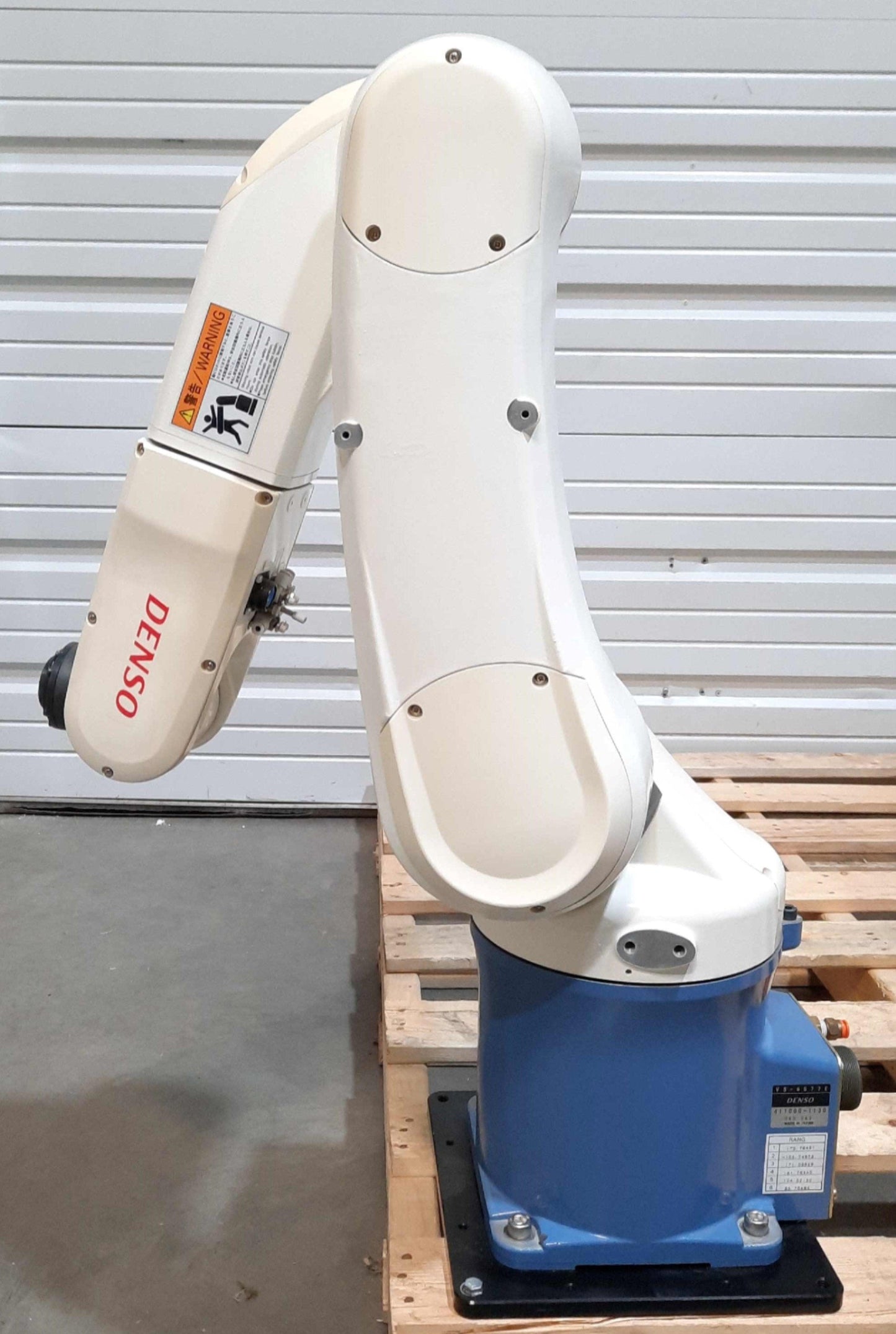 Used DENSO VS-6577E & RC5 Six Axis Robot System 7kg Load 770mm Reach 7600mm/s 230VAC