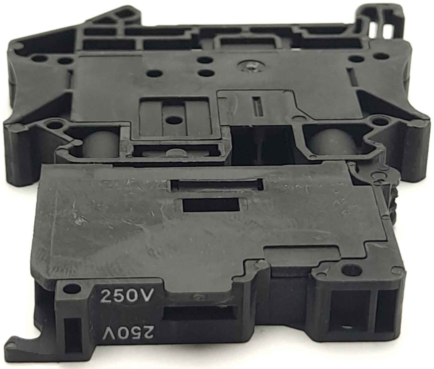 New – Open box Lot of 10 Phoenix Contact UT 6-HESILA 250 (6,3X32) Terminal Block, 250V, 10A
