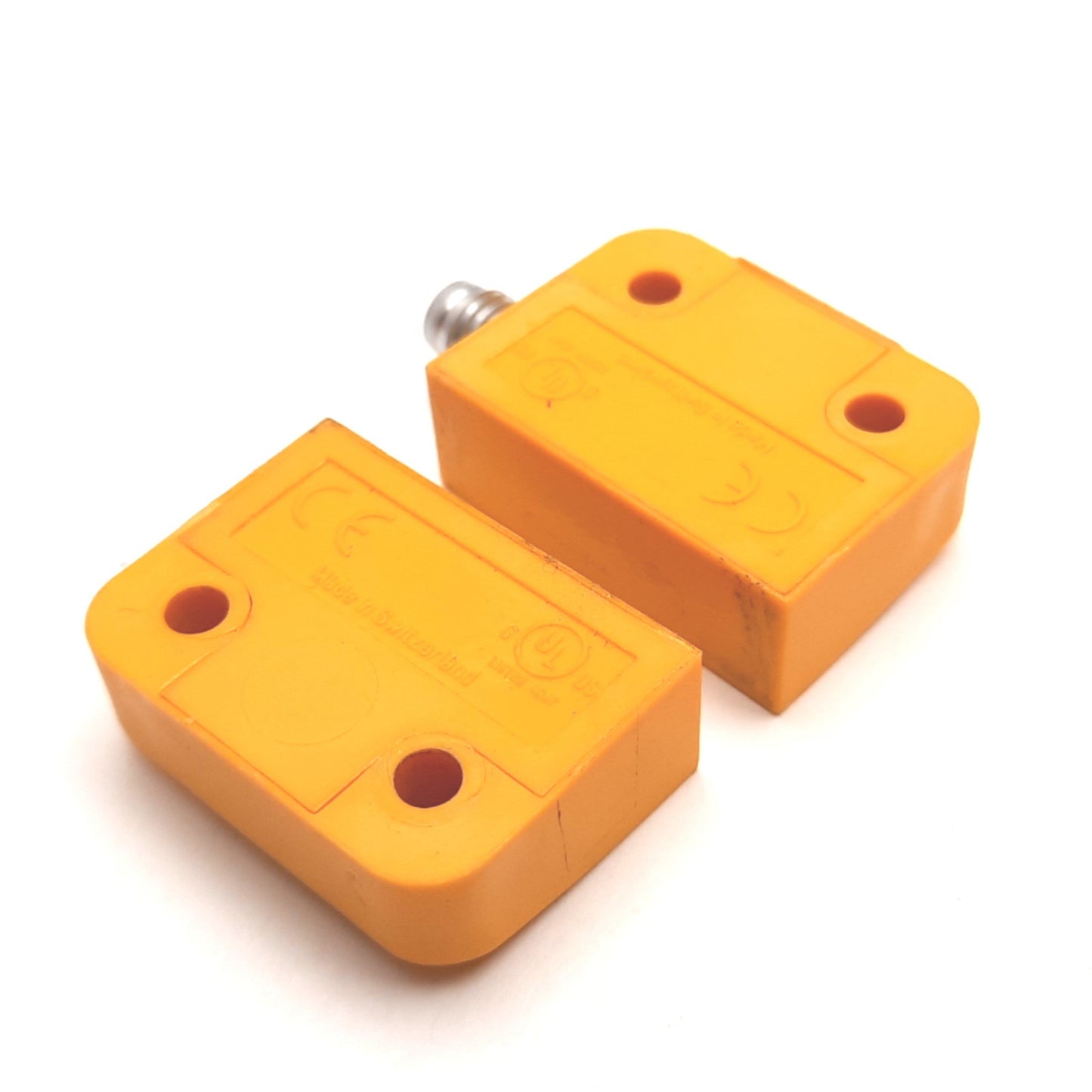 Used Pilz PSEN 2.1p-11 Magnetic Safety Switch W/ PSEN 2.1-10 Actuator, 1x N/O 1x N/C