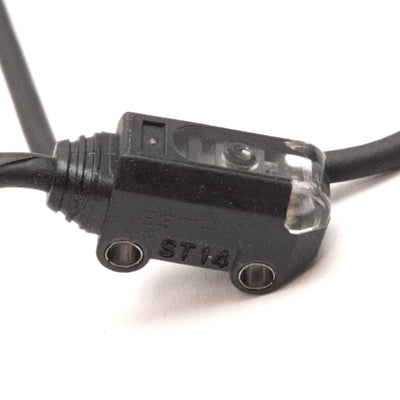 Used Omron E3T-ST14 Photoelectric Sensor, Through-Beam, 1m, 12-24VDC, PNP Dark-On
