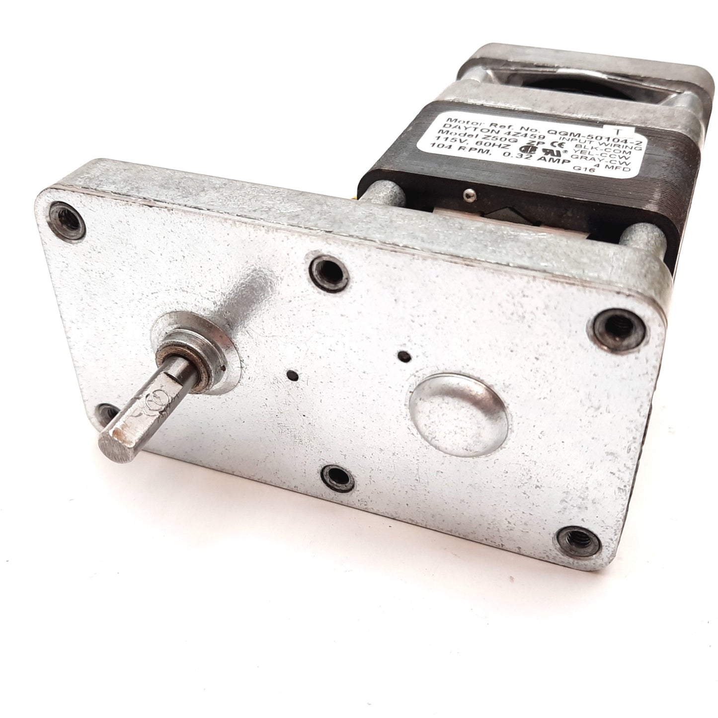 Used Dayton 4Z459 Gearmotor, Power: 115VAC 0.32A, Speed: 104RPM, Shaft: 0.25"
