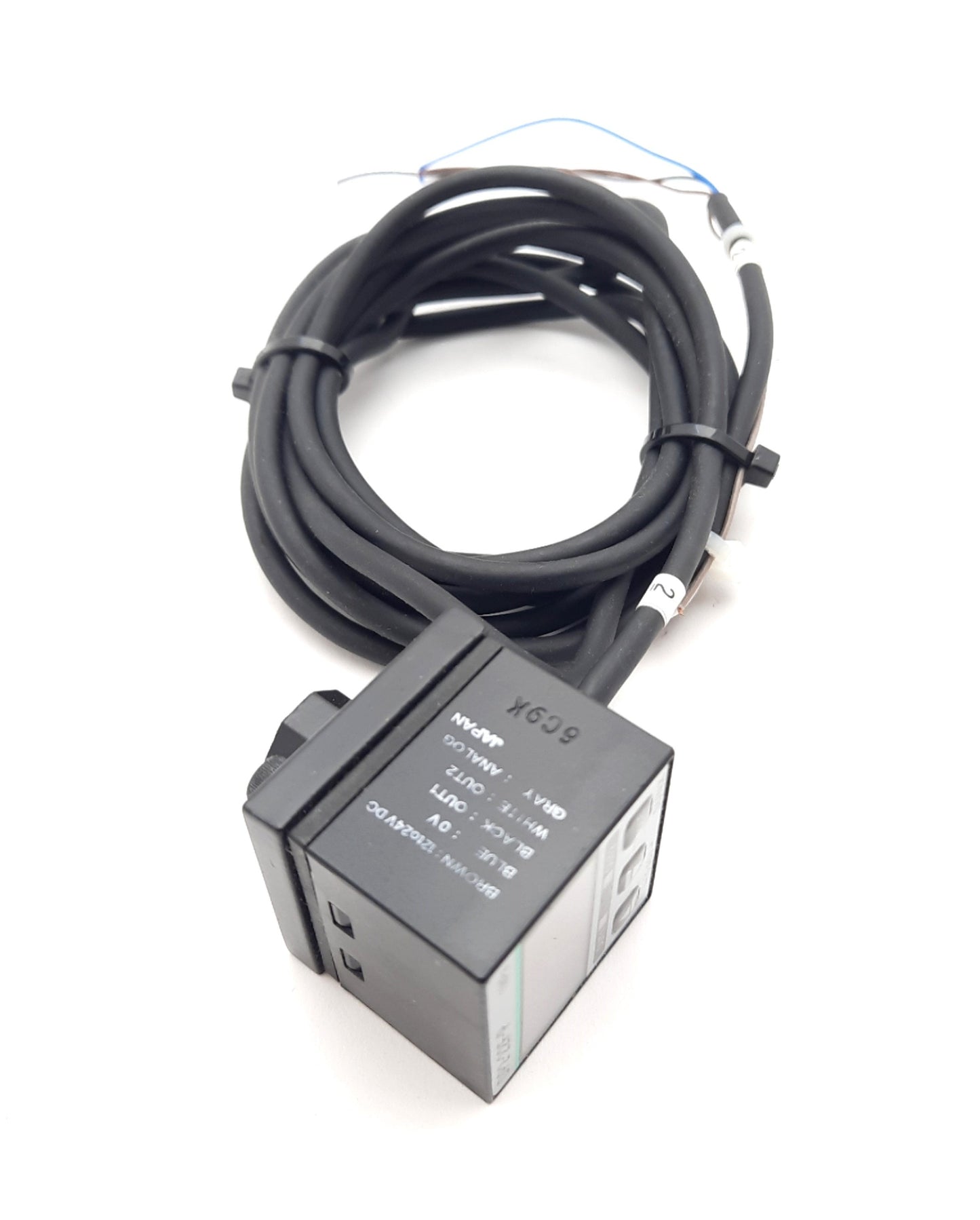 Used Panasonic DP2-22F-P Digital Pressure Sensor 12-24VAC PNP 213psi Female 1/8" NPT