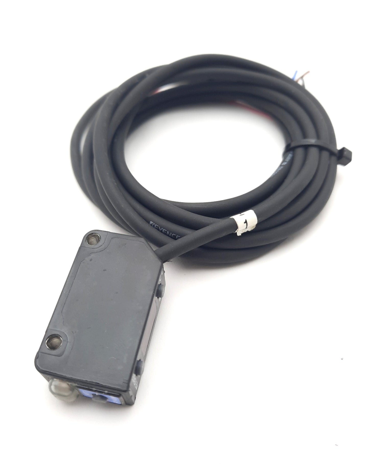 New Keyence PZ-V31P Photoelectric Reflective Sensor 12-24VDC 3-Digit LED 5-300mm