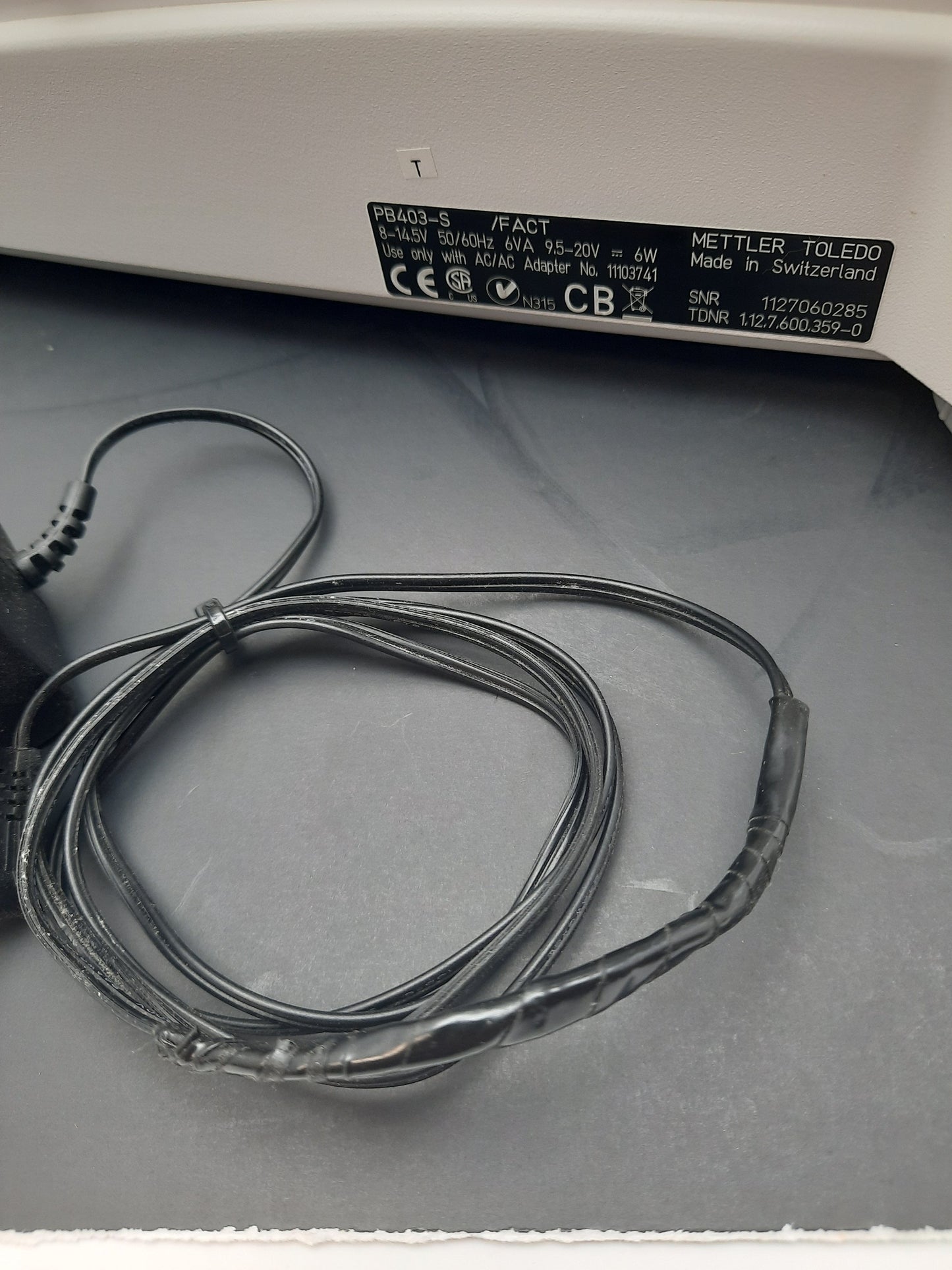 Used Mettler Toledo PB403-S/Fact Analytical Balance Lab Scale 14.5V 6VA, 9.5-20VDC 6W