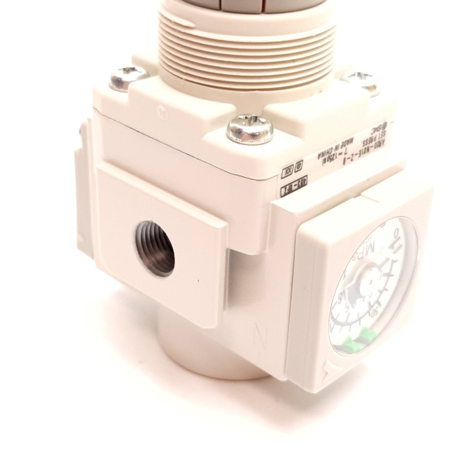 New SMC AR20-N01E-Z-B Pressure Regulator, Supply: 145psi, Set: 7-125psi, With Gauge