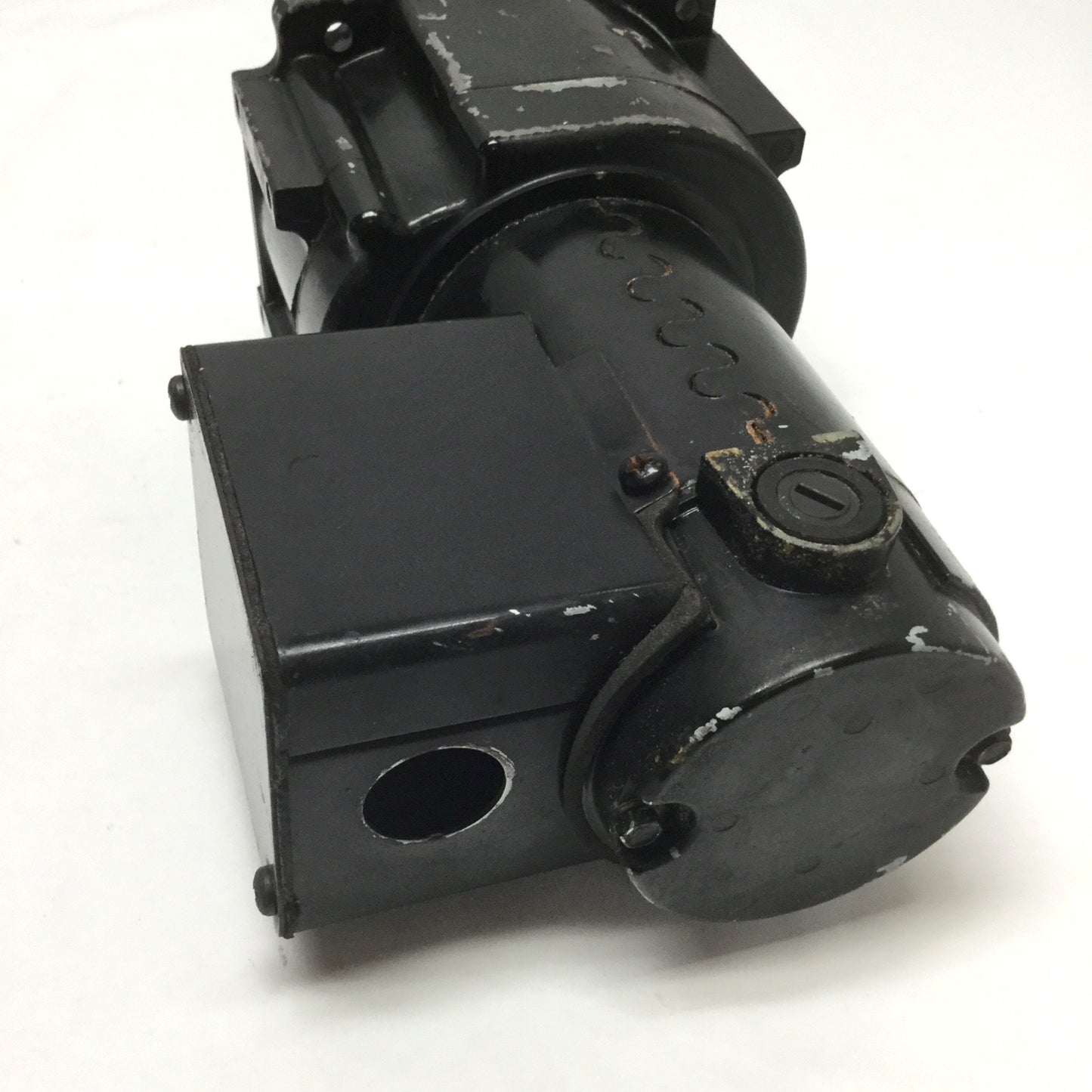 Used LEESON 985-604C Permanent Magnet DC Gearmotor 90VDC, 1/20HP, 103:1 Ratio, 18RPM