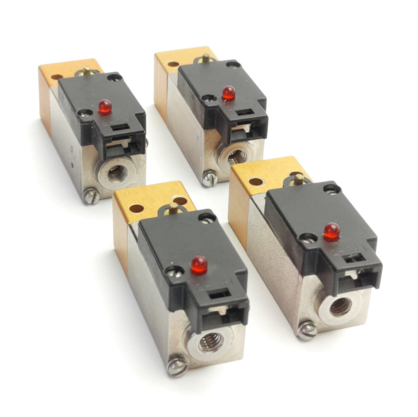 Used Lot of 4 Dynamco D1N3201 Solenoid Valve 3-Way 0 to 2 Bar Range, 24v DC Coil 1.2W