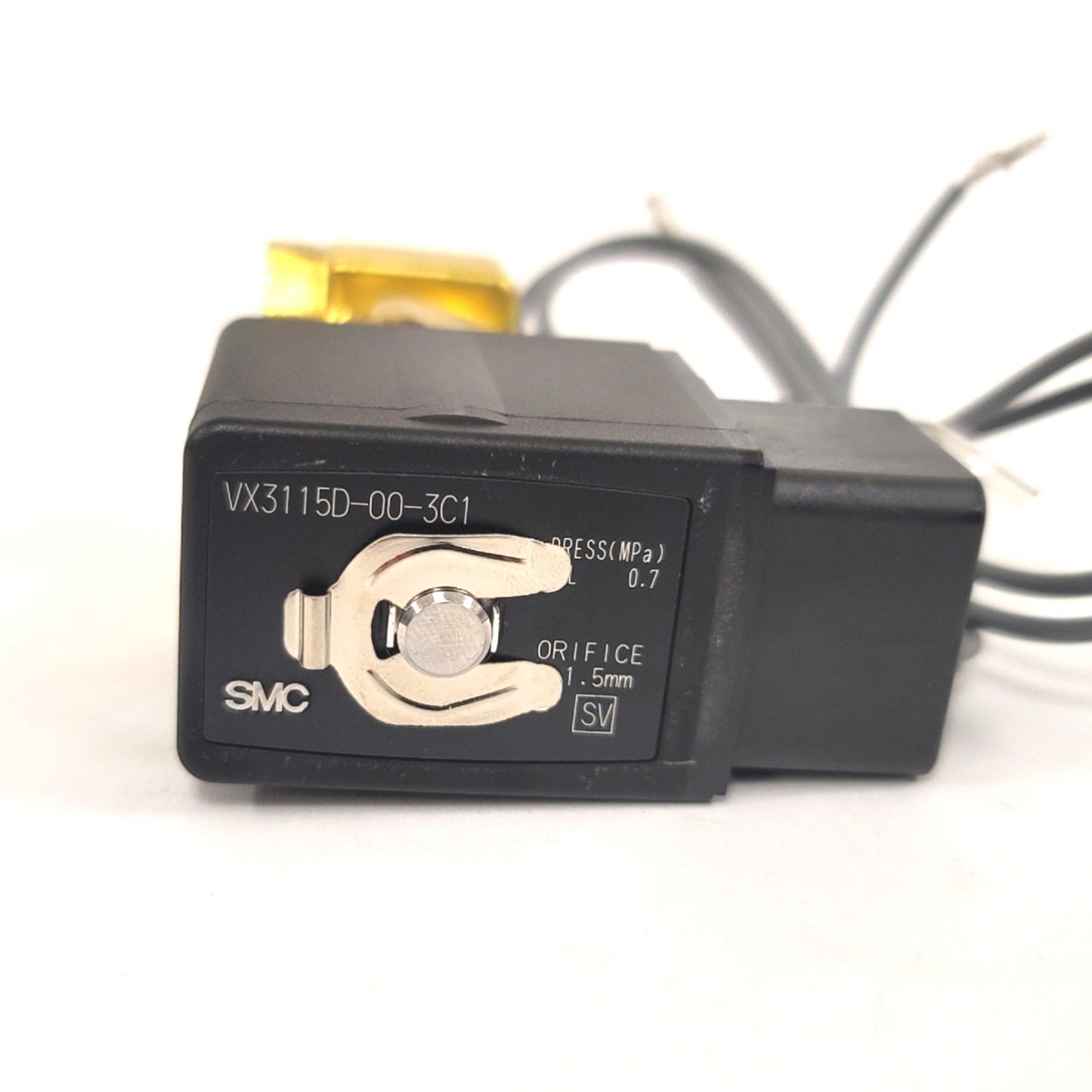 New SMC VX3115D-00-3C1 Direct Operated 3-Port Solenoid Valve For Air, 120VAC Coil