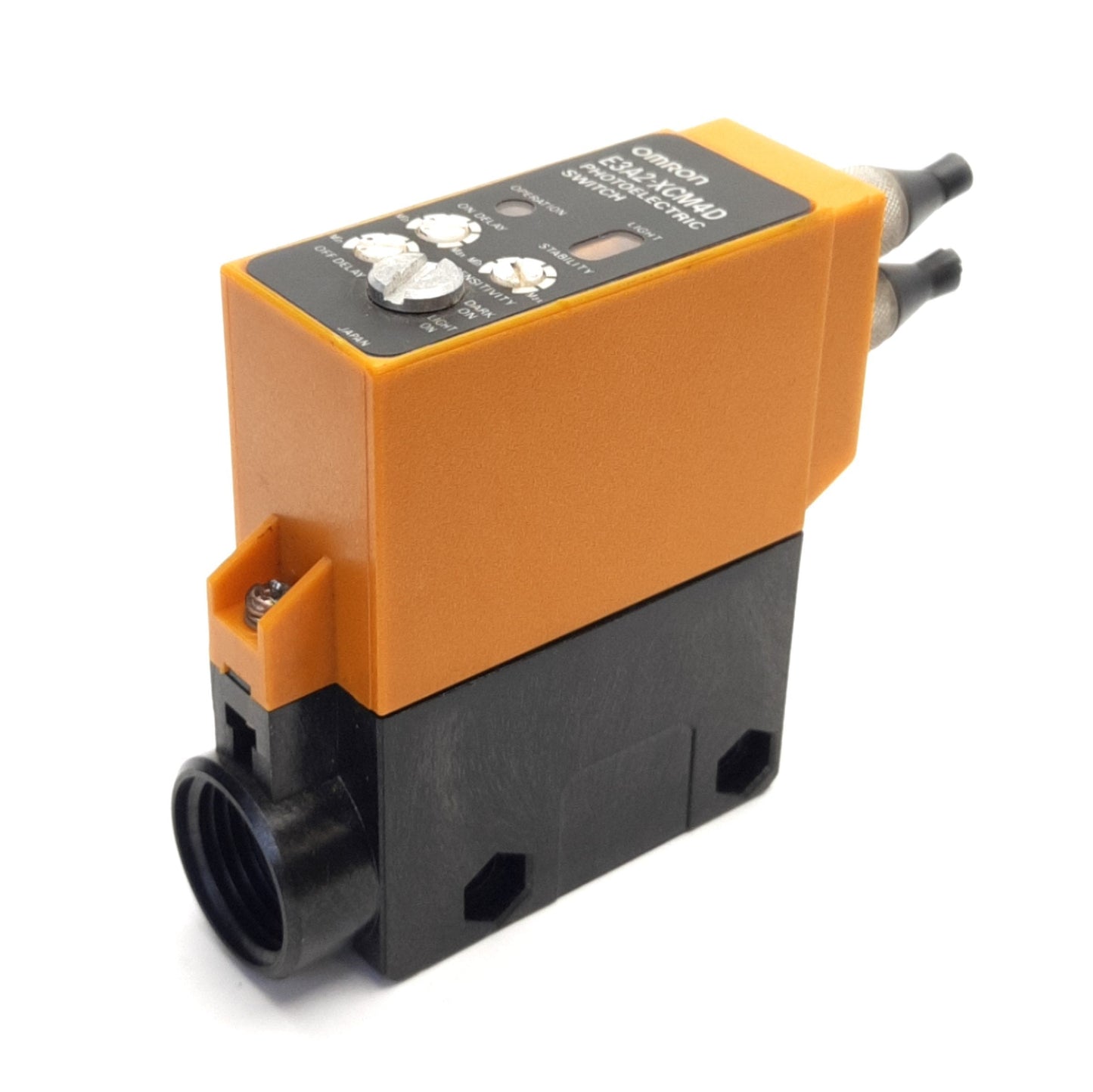 Used Omron E3A2-XCM4D Photoelectric Switch 240V Max Supply, SPDT, Used w/ E-32 Cables