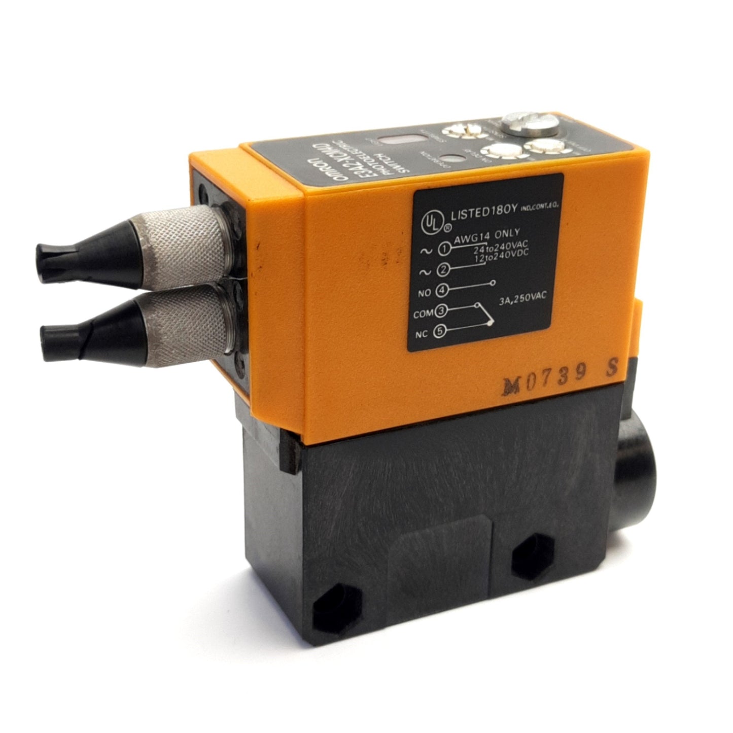 Used Omron E3A2-XCM4D Photoelectric Switch 240V Max Supply, SPDT, Used w/ E-32 Cables