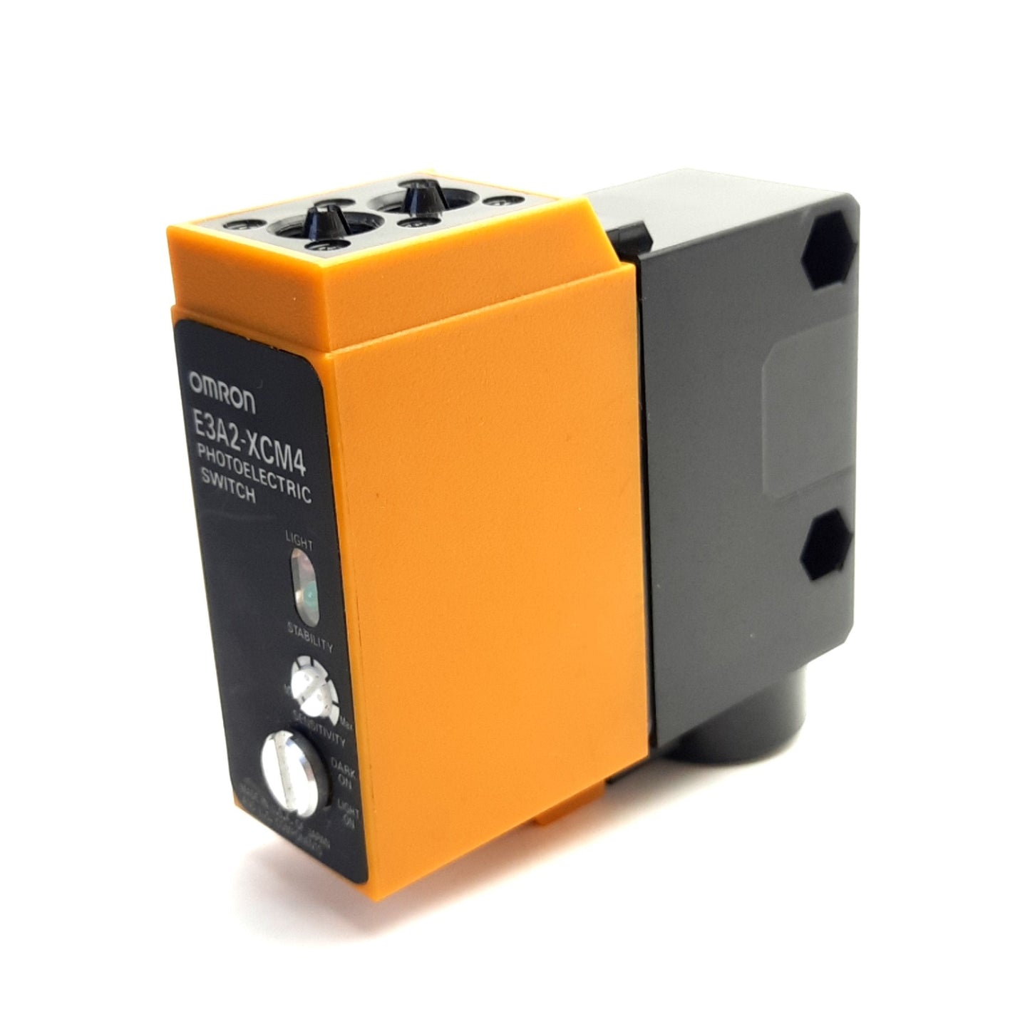 Used Omron E3A2-XCM4 Photoelectric Switch 240V Max Supply, SPDT, Used w/ E-32 Cables