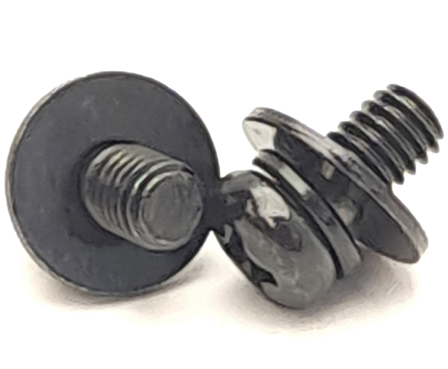 New Keyence OP-87909 Rear Mounting Bracket, 21 x 35 x 48.1mm, R2.2 Holes