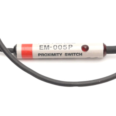 Used Keyence EM-005P Proximity Sensor N.O. PNP, 1mm Range, 10-30V DC, 5x5mm Target