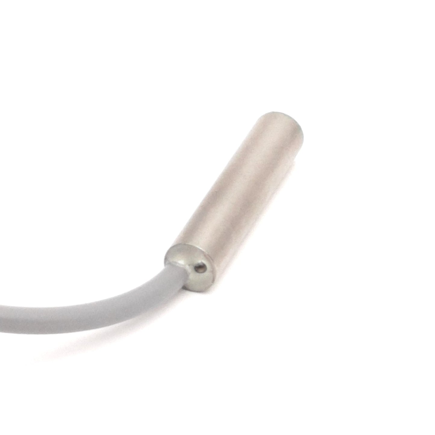 New Baumer IFRM 06P1701/L Proximity Switch 2mm Range, 6-36V DC, PNP Normally Open