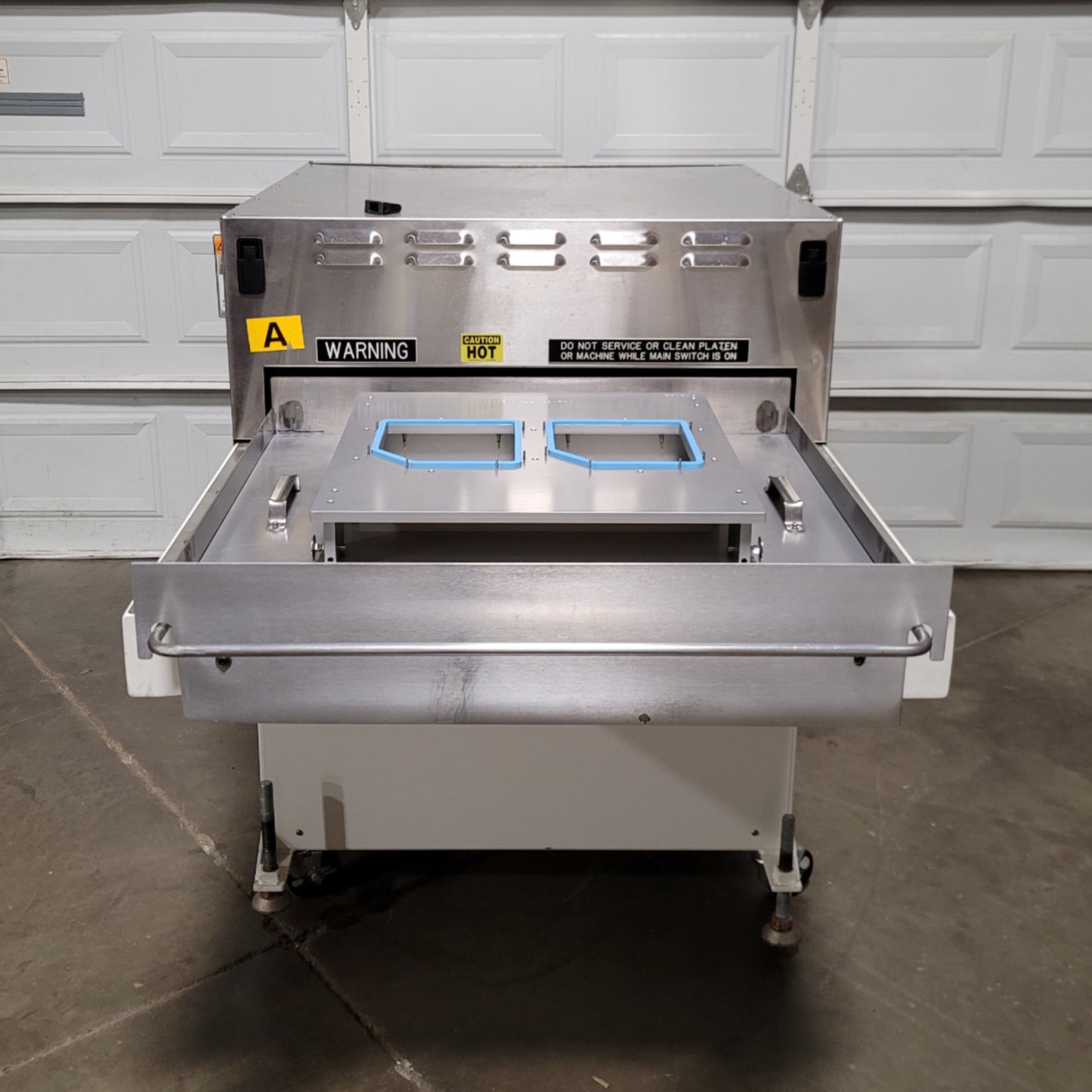 Used Belco BM 3025 2-Station Medical Tray Sealer 30" x 25" Platen, 240VAC 40A 1-Ph