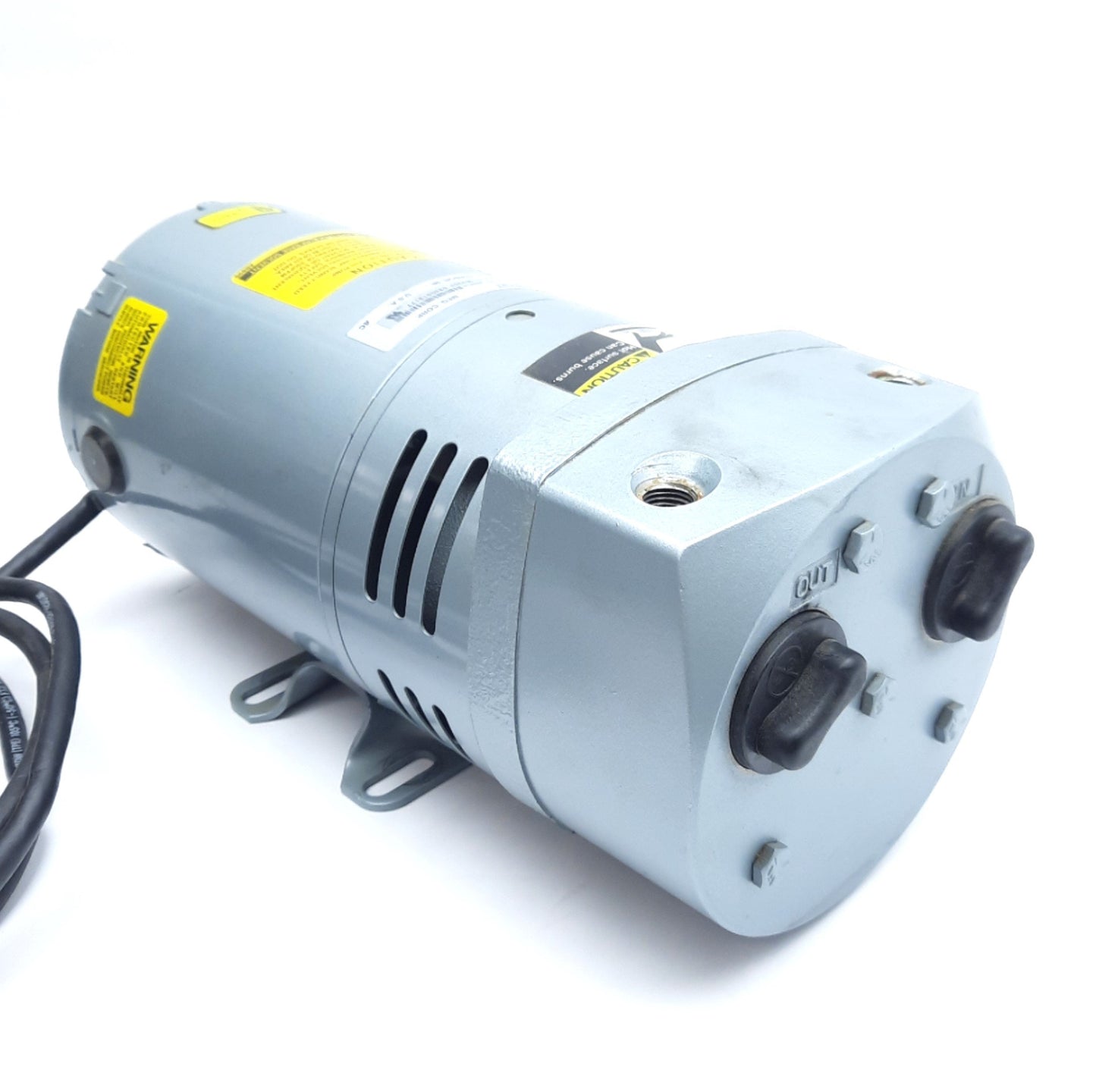 Used Gast 0523-101Q-G582DX Rotary Vane Vacuum Pump, 4.5CFM, 26in-hg, 1/4"NPT, 120VAC