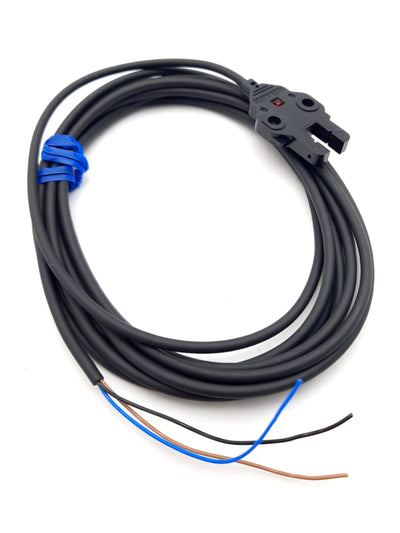 New Omron EE-SX770P Optical Switches, Transmissive Phototransistor Output 5-24V 5mm