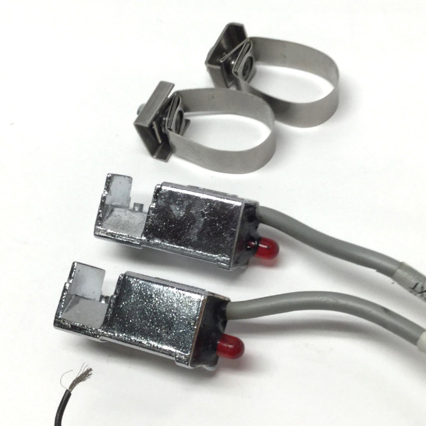 Used Lot of 2 Bimba MRS-.087-BL-02 Heavy Duty Reed Switches, 24V 500mA, ?9/16" Band