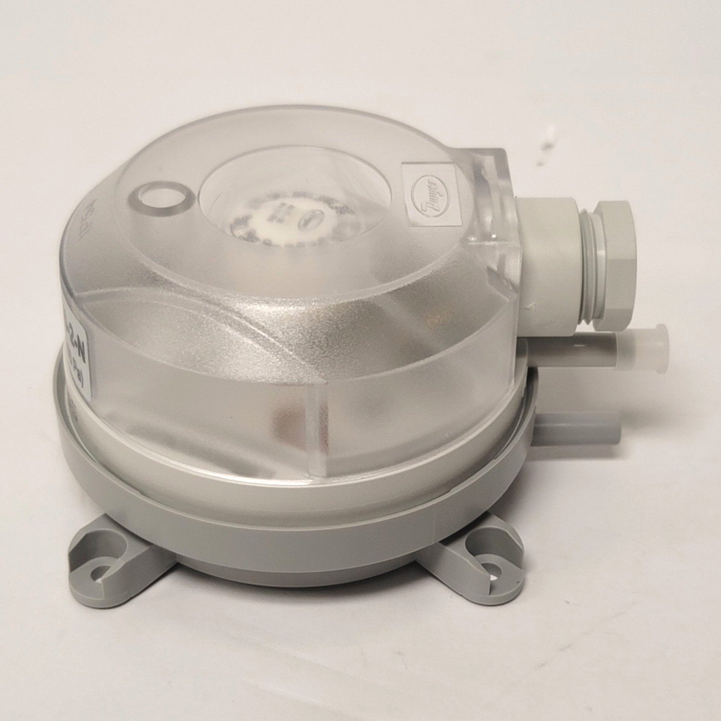 New Dwyer ADPS-08-2-N Adjustable Differential Pressure Switch 0.08 to 1.2"w.c. M20