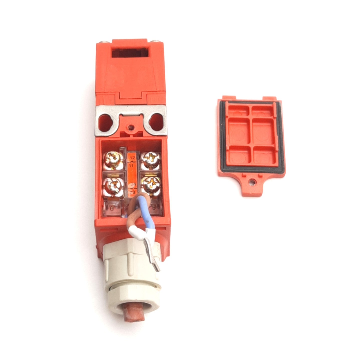 Used Allen Bradley 440K-E33036 Guardmaster Safety Switch 240V AC 3A, 24V DC 2A, 2-NC