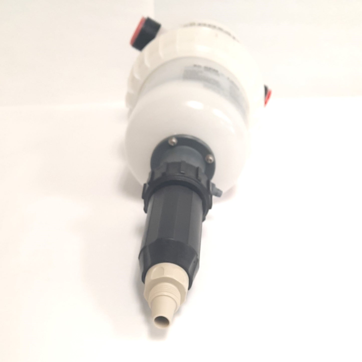Used Dosatron D45RE15 PVDF Dosing Pump, .4-20GPM, 1:500-1:66, 7-70psi, 104°F