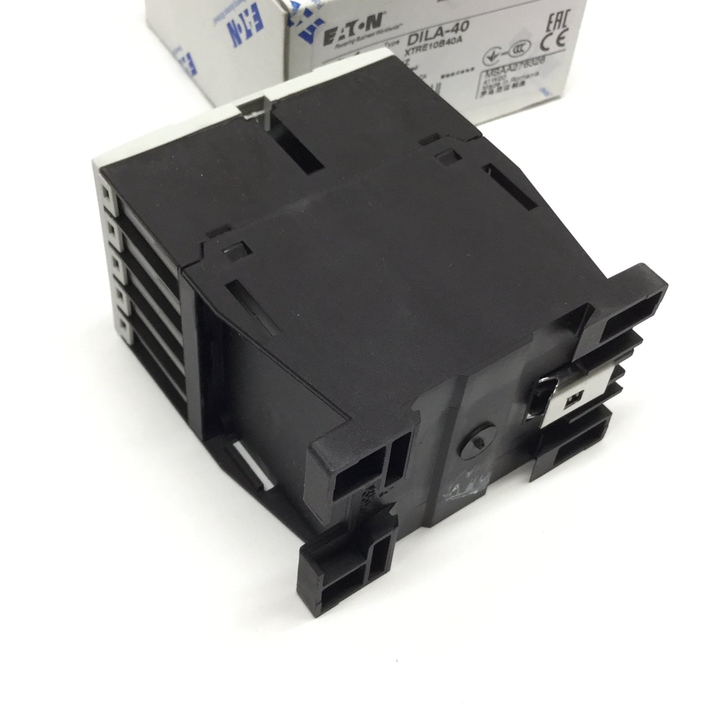 New Eaton Moeller DIL A-40 IEC Contactor Control Relay 4-Pole NO, 110/120VAC Coil
